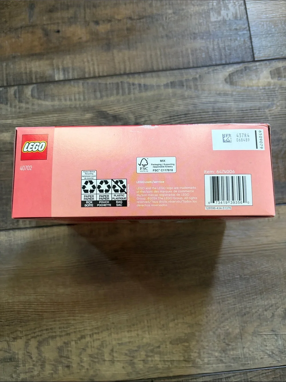 LEGO Red and Green Christmas Picture Frame Kit - Picture 4 of 6